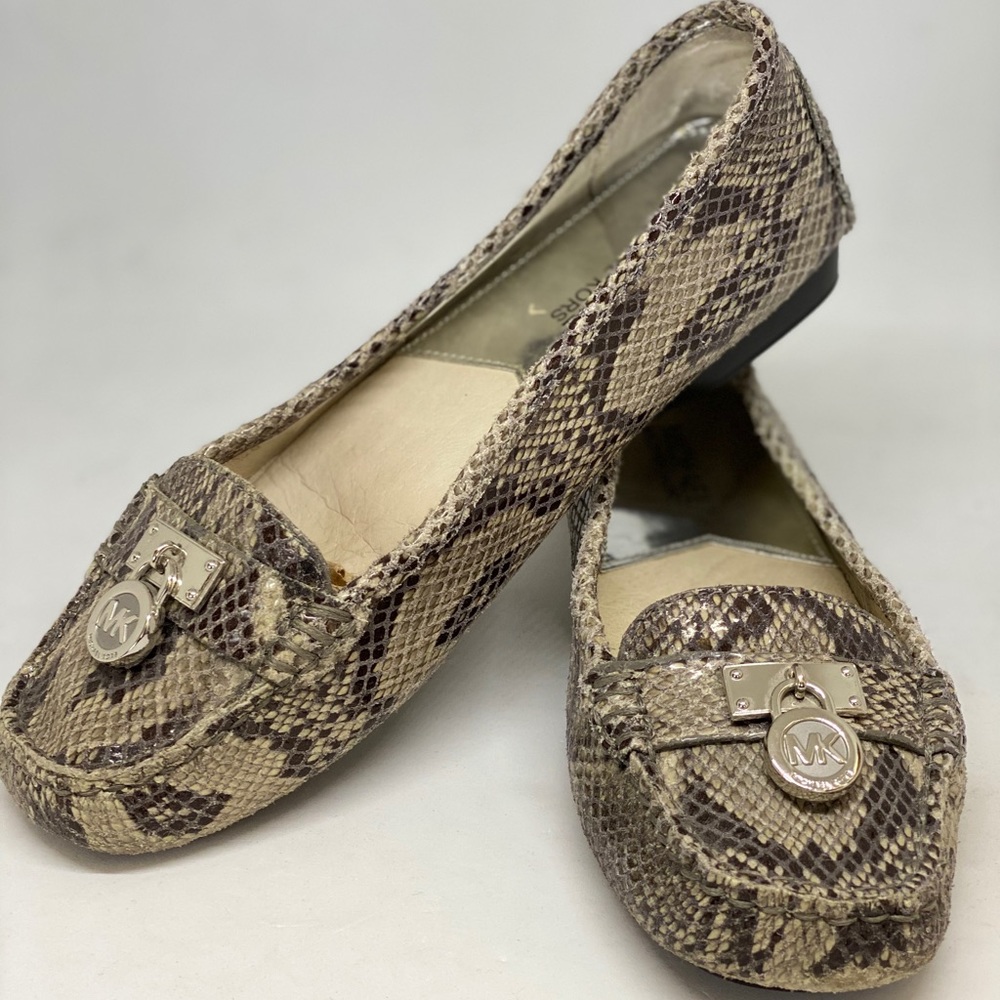 MICHAEL KORS Snakeskin Loafers Size 6M